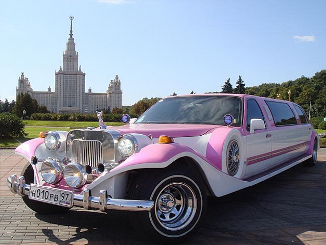 Транспорт для гостей и экскурсий.